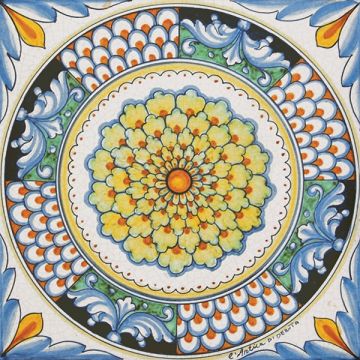 Hand-painted Deruta tile ad08 by Antica Deruta, Italy. The tile is entirely handcrafted.