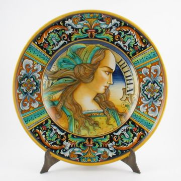 Italian wall plate featuring a Renaissance-style portrait of Lucrezia handmade by Alvaro Binaglia in Deruta Italy - main image