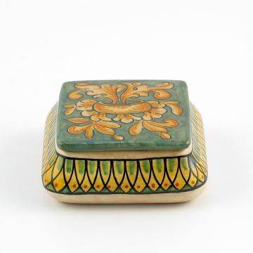 Italian green and cream keepsake box handmade by Ceramiche Magnanelli in Gubbio, Italy