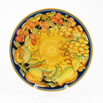 Italian wall plate from the Frutta Classica Collection handmade by D&G Design in Deruta