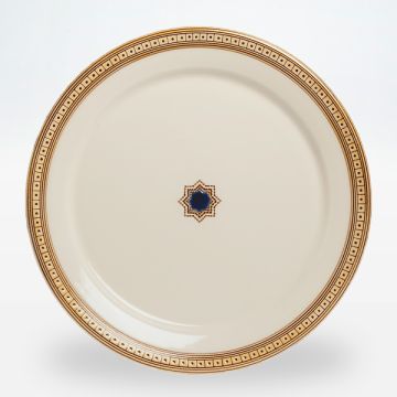 Italian dinner plate from the Zaffiro collection, handmade by Francesco Fasano in Grottaglie, Italy