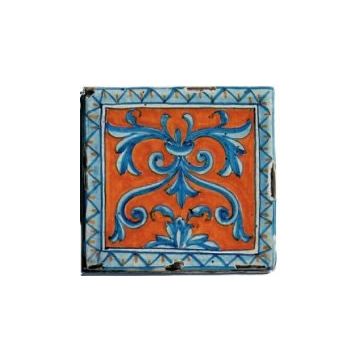 Hand-painted Deruta tile dr2 by Antica Deruta, Italy. The tile is entirely handcrafted.