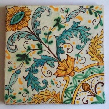 Sicilian modular tile GH18 hand-painted with traditional designs by Ghenos, Messina - Italy