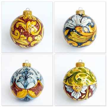 Set of four Italian Christmas ball ornaments hand-painted by Ghenos in Messina