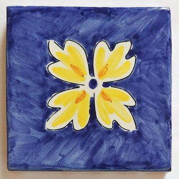 Hand-painted Italian tile LF08 from the Classic collection, entirely handcrafted by La Fauci in Messina, Sicily