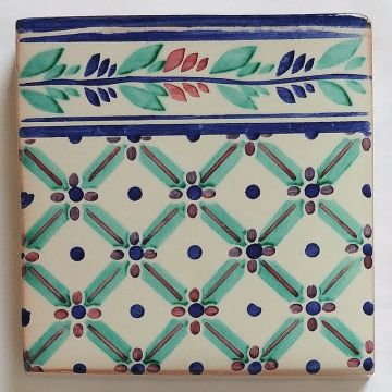 Hand-painted Italian border tile LF09 from the Classic collection, entirely handcrafted by La Fauci in Messina, Sicily