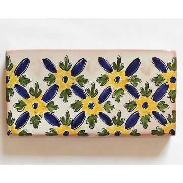 Hand-painted Italian border tile LF13 from the Classic collection, entirely handcrafted by La Fauci in Messina, Sicily