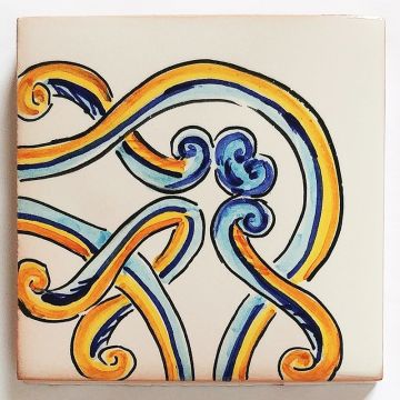 Hand-painted Italian corner tile LF16 from the Classic collection, entirely handcrafted by La Fauci in Messina, Sicily