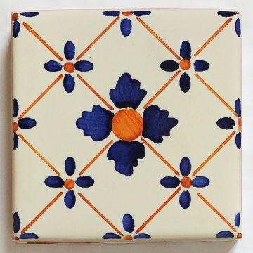 Hand-painted Italian tile LF22 from the Classic collection, entirely handcrafted by La Fauci in Messina, Sicily