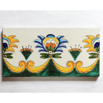 Hand-painted Italian border tile LF23 from the Classic collection, entirely handcrafted by La Fauci in Messina, Sicily