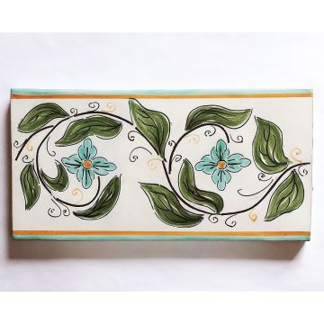 Hand-painted Italian border tile LF25 from the Classic collection, entirely handcrafted by La Fauci in Messina, Sicily