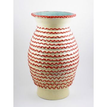 Tuscan vase with en relief stripes handcrafted by ND Dolfi in Montelupo Fiorentino, Italy