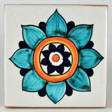 Italian tile VD07 handmade by Francesca Niccacci in Deruta