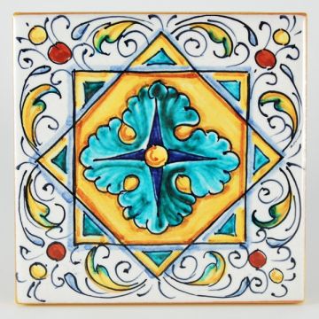 Italian tile VD13 handmade by Francesca Niccacci in Deruta