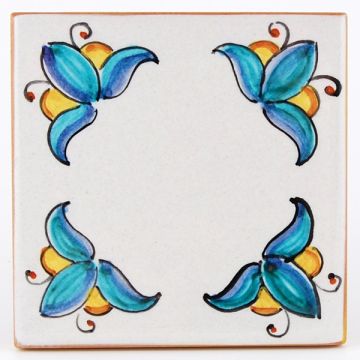 Italian tile VD38 handmade by Francesca Niccacci in Deruta