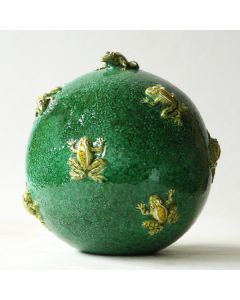 Tuscan green Frogs sphere handcrafted by ND Dolfi in Montelupo Fiorentino, Italy