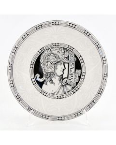 Italian wall plate featuring a Renaissance-style portrait of a knight with the text Virtus handmade by Francesca Niccacci in Deruta
